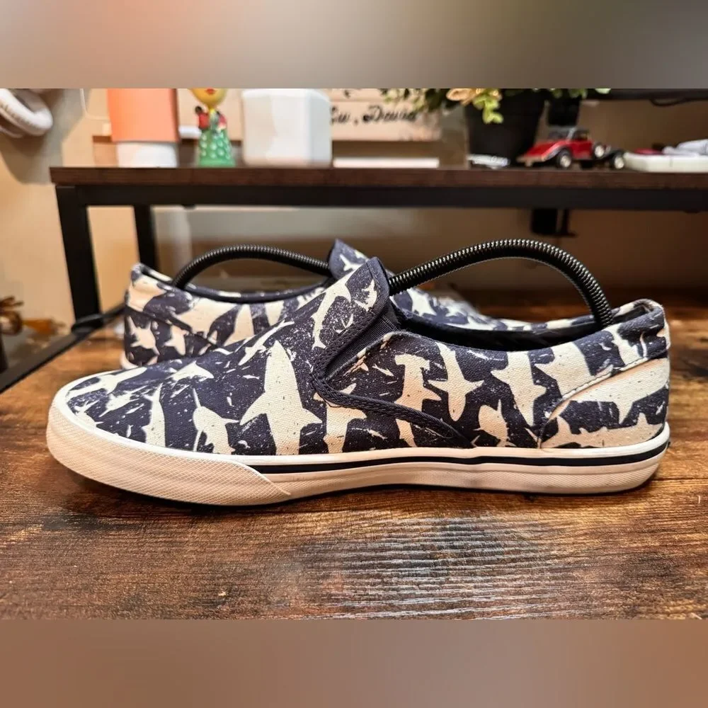 Sperry Navy Shoes w/ White Shark designs slip on size 11.5‎